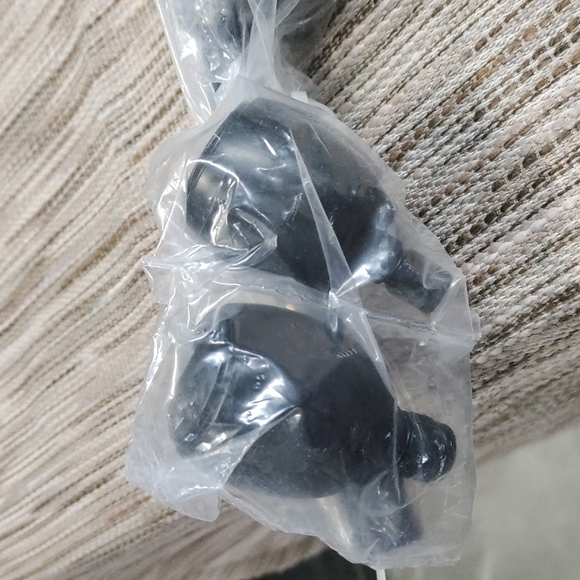 Decopolitan Montevilla Cap Curtain Rod 28"-48" - Picture 3 of 6